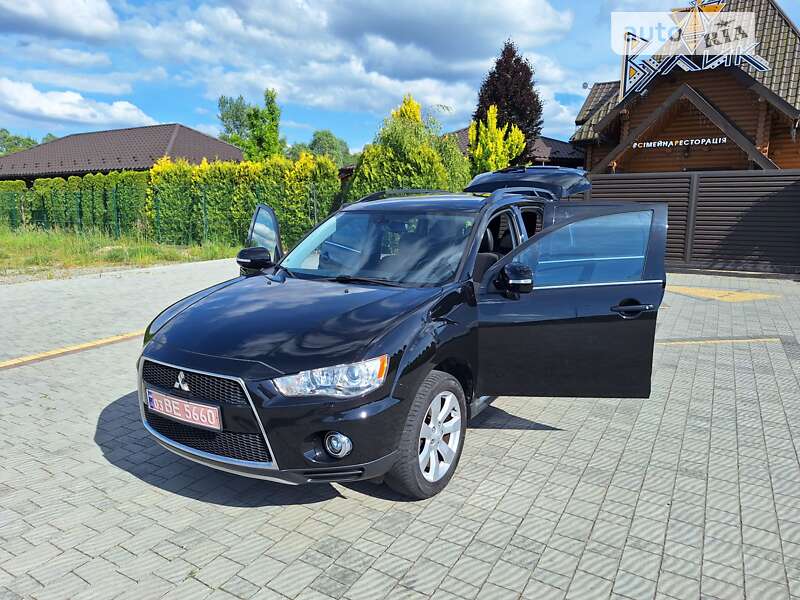 Позашляховик / Кросовер Mitsubishi Outlander 2012 в Стрию