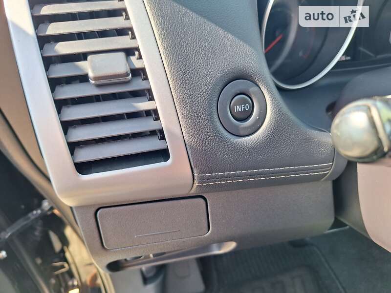 Позашляховик / Кросовер Mitsubishi Outlander 2012 в Стрию