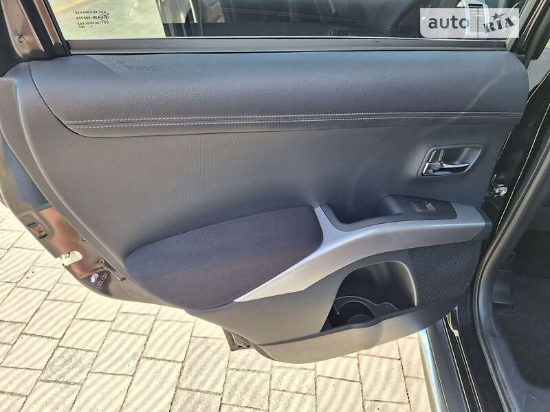 Позашляховик / Кросовер Mitsubishi Outlander 2012 в Стрию