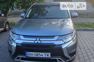 Позашляховик / Кросовер Mitsubishi Outlander 2018 в Одесі