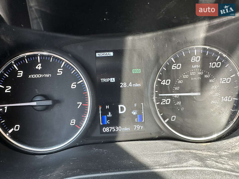 Внедорожник / Кроссовер Mitsubishi Outlander 2018 в Львове