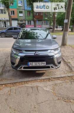 Внедорожник / Кроссовер Mitsubishi Outlander 2021 в Кривом Роге