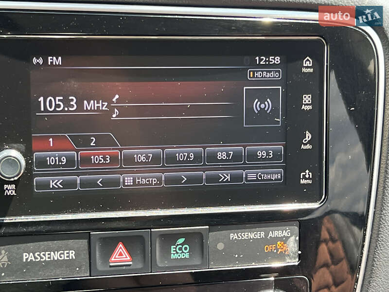 Позашляховик / Кросовер Mitsubishi Outlander 2017 в Кропивницькому