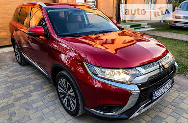 Внедорожник / Кроссовер Mitsubishi Outlander 2023 в Черновцах