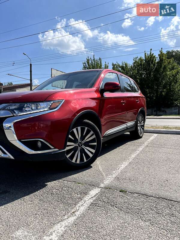 Внедорожник / Кроссовер Mitsubishi Outlander 2019 в Днепре фото 3 Внедорожник / Кроссовер Mitsubishi Outlander 2019 в Днепре