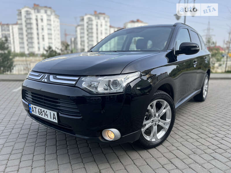 Внедорожник / Кроссовер Mitsubishi Outlander 2012 в Ивано-Франковске