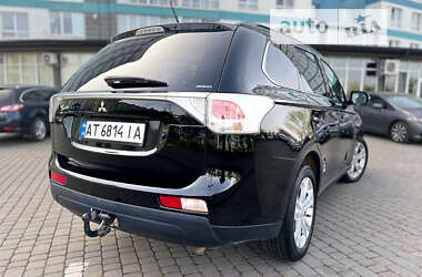 Внедорожник / Кроссовер Mitsubishi Outlander 2012 в Ивано-Франковске