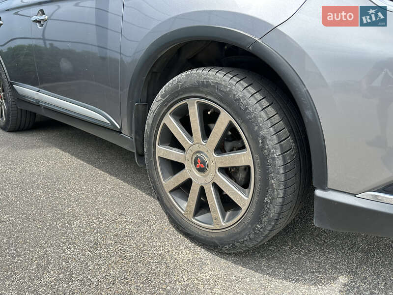 Внедорожник / Кроссовер Mitsubishi Outlander 2019 в Днепре