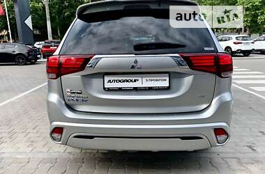 Позашляховик / Кросовер Mitsubishi Outlander 2019 в Одесі