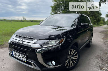 Позашляховик / Кросовер Mitsubishi Outlander 2018 в Білій Церкві