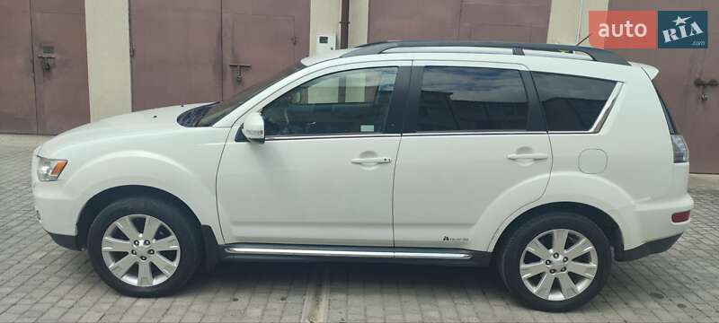 Позашляховик / Кросовер Mitsubishi Outlander 2012 в Кам'янець-Подільському