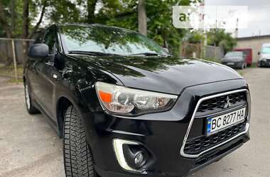 Позашляховик / Кросовер Mitsubishi Outlander 2015 в Львові