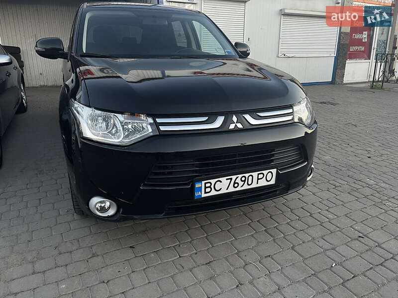 Mitsubishi Outlander 2013