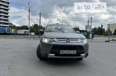 Позашляховик / Кросовер Mitsubishi Outlander 2014 в Тернополі