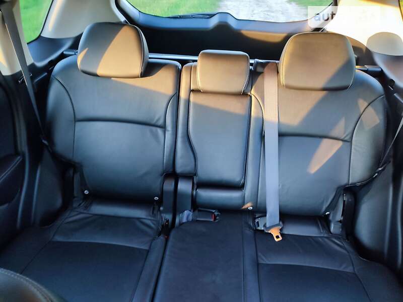 Внедорожник / Кроссовер Mitsubishi Outlander 2012 в Нежине