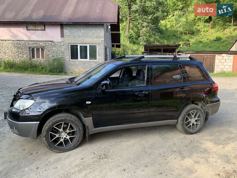 Внедорожник / Кроссовер Mitsubishi Outlander 2005 в Рахове фото 5 Внедорожник / Кроссовер Mitsubishi Outlander 2005 в Рахове