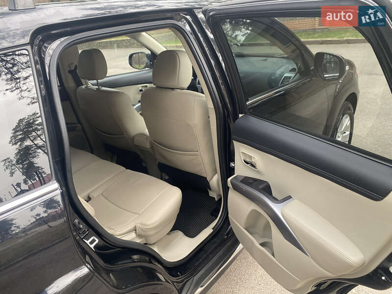 Внедорожник / Кроссовер Mitsubishi Outlander 2012 в Чернигове