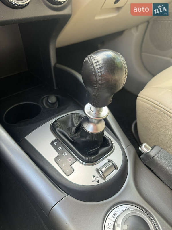 Внедорожник / Кроссовер Mitsubishi Outlander 2012 в Чернигове