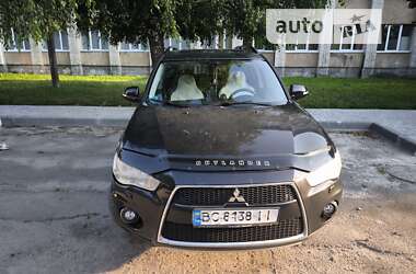 Внедорожник / Кроссовер Mitsubishi Outlander 2010 в Львове