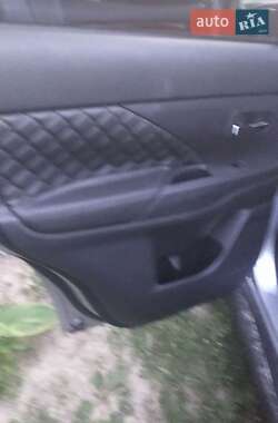 Внедорожник / Кроссовер Mitsubishi Outlander 2013 в Харькове