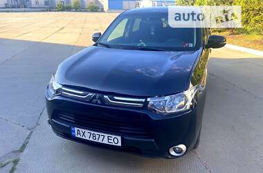 Позашляховик / Кросовер Mitsubishi Outlander 2013 в Харкові