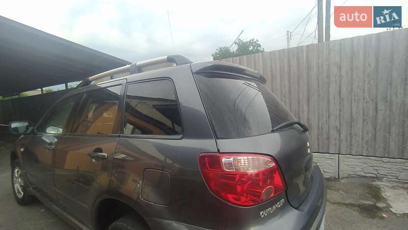 Позашляховик / Кросовер Mitsubishi Outlander 2005 в Звягелі фото 2 Позашляховик / Кросовер Mitsubishi Outlander 2005 в Звягелі