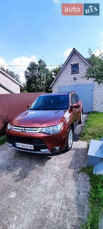 Mitsubishi Outlander 2014