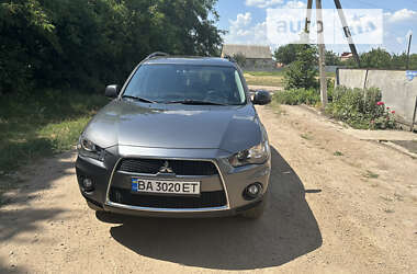 Позашляховик / Кросовер Mitsubishi Outlander 2012 в Новоукраїнці