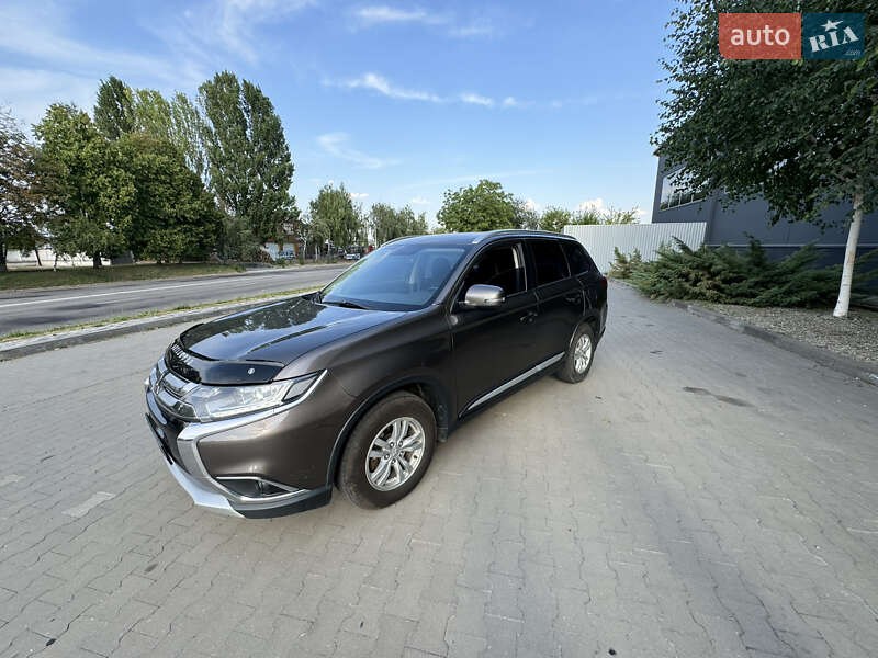 Внедорожник / Кроссовер Mitsubishi Outlander 2016 в Белой Церкви фото 17 Внедорожник / Кроссовер Mitsubishi Outlander 2016 в Белой Церкви