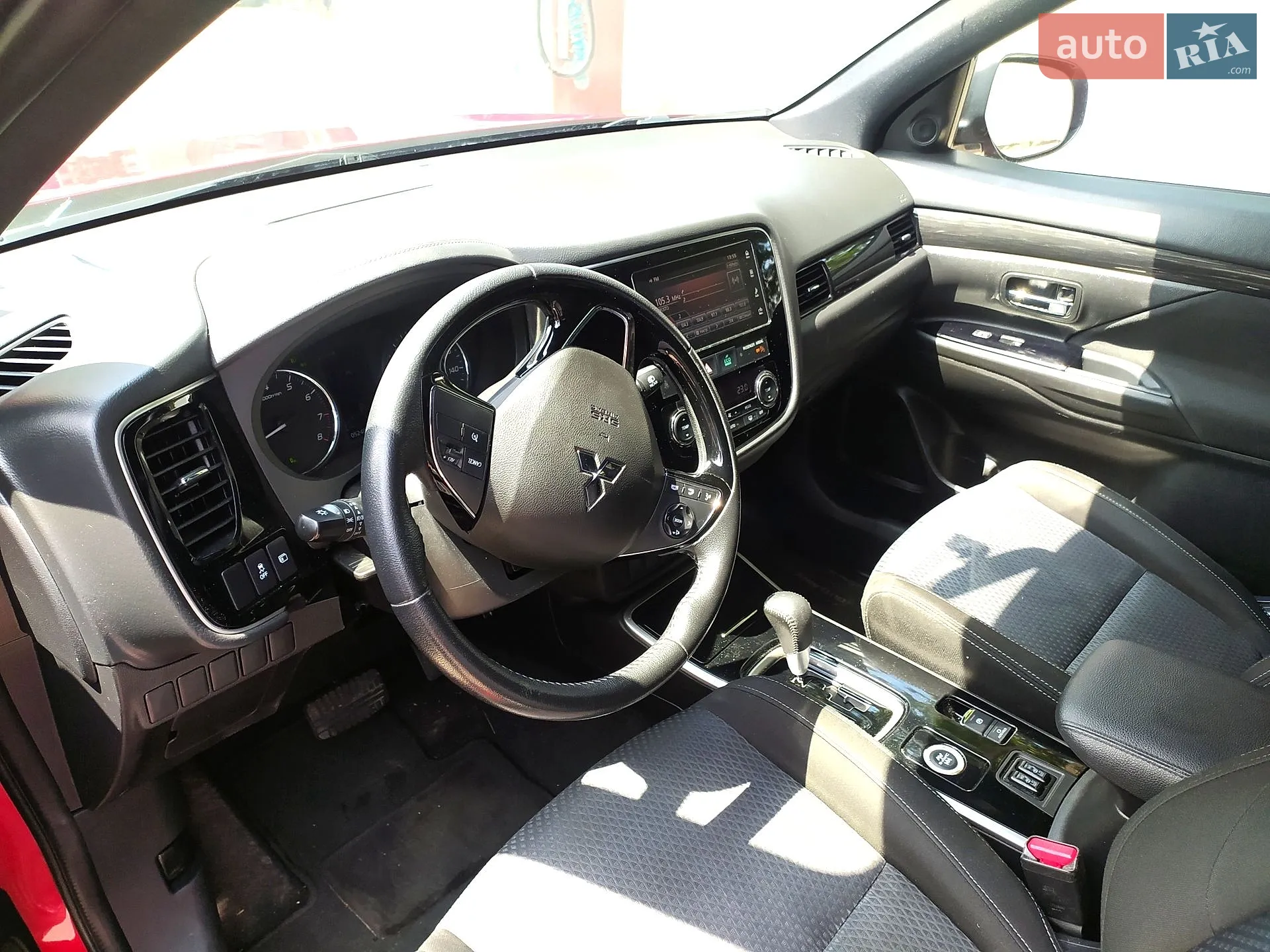 2017 Mitsubishi Outlander - мініатюра 15