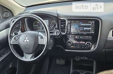 Позашляховик / Кросовер Mitsubishi Outlander 2014 в Тернополі