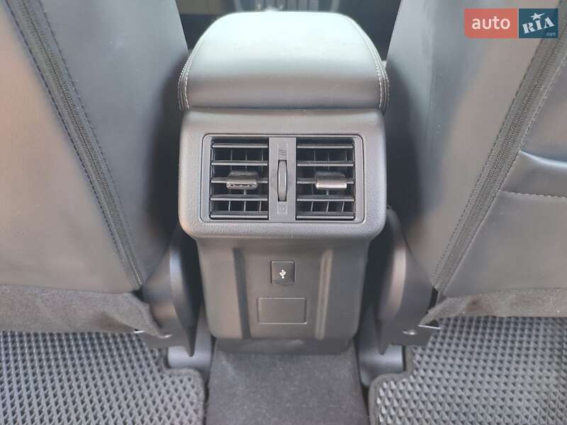 Внедорожник / Кроссовер Mitsubishi Outlander 2021 в Черновцах