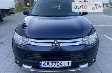 Внедорожник / Кроссовер Mitsubishi Outlander 2014 в Киеве