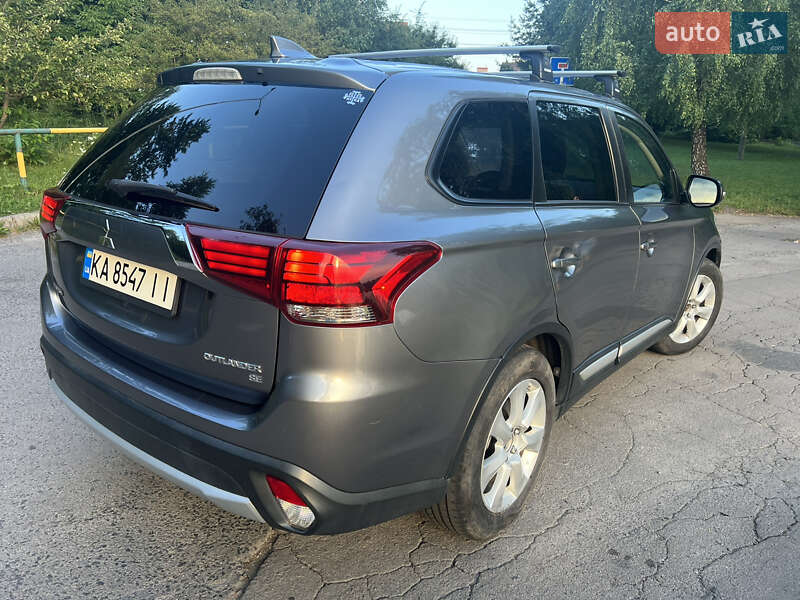 Внедорожник / Кроссовер Mitsubishi Outlander 2018 в Киеве