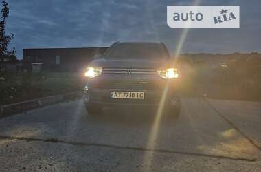 Внедорожник / Кроссовер Mitsubishi Outlander 2014 в Калуше