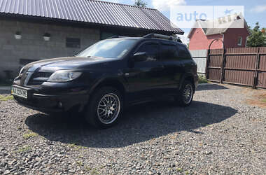 Позашляховик / Кросовер Mitsubishi Outlander 2007 в Києві