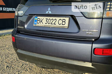 Внедорожник / Кроссовер Mitsubishi Outlander 2009 в 