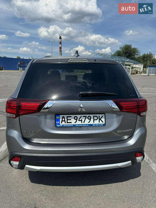 Позашляховик / Кросовер Mitsubishi Outlander 2018 в Дніпрі