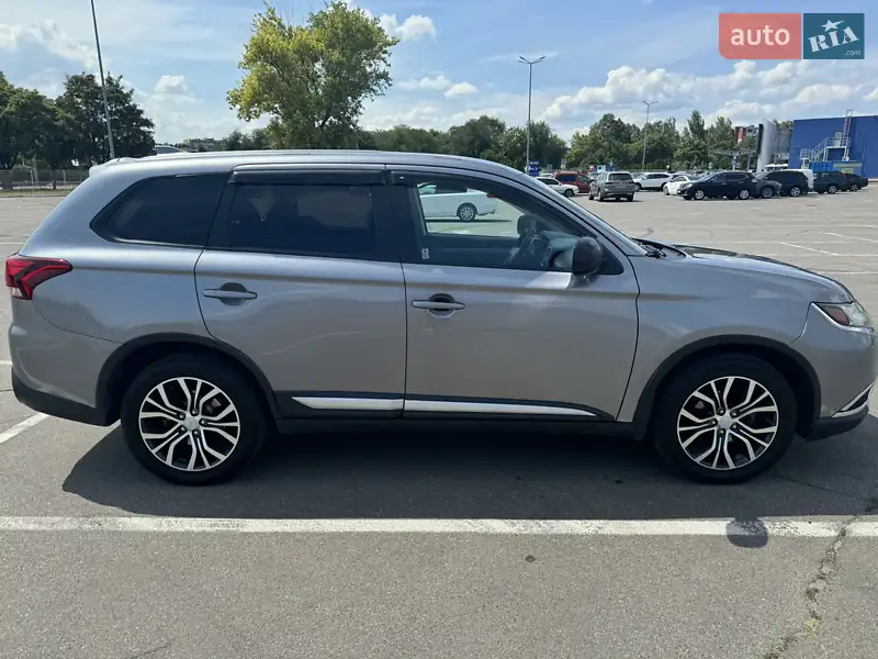 Mitsubishi Outlander