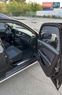 Внедорожник / Кроссовер Mitsubishi Outlander 2007 в 