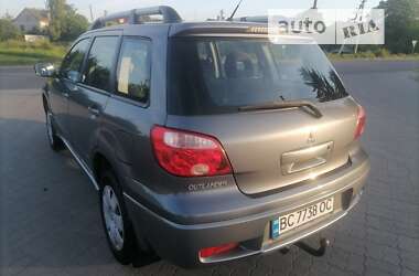 Внедорожник / Кроссовер Mitsubishi Outlander 2004 в Львове