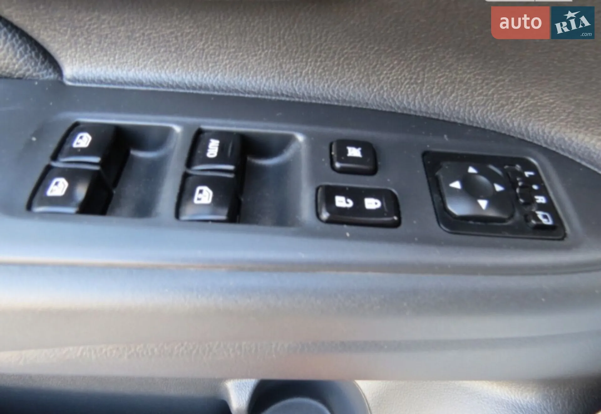 2015 Mitsubishi Outlander - мініатюра 17
