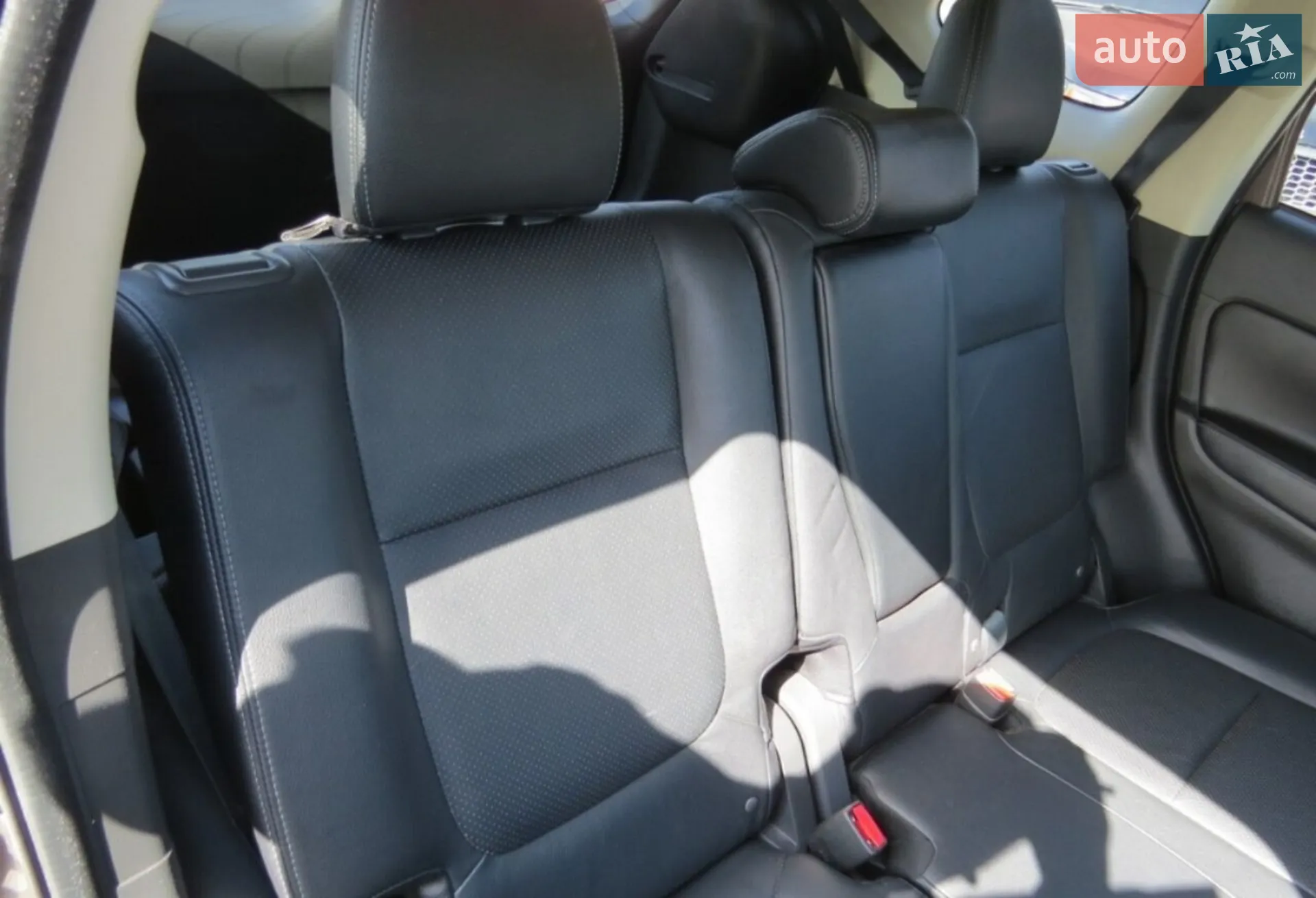 2015 Mitsubishi Outlander - мініатюра 22
