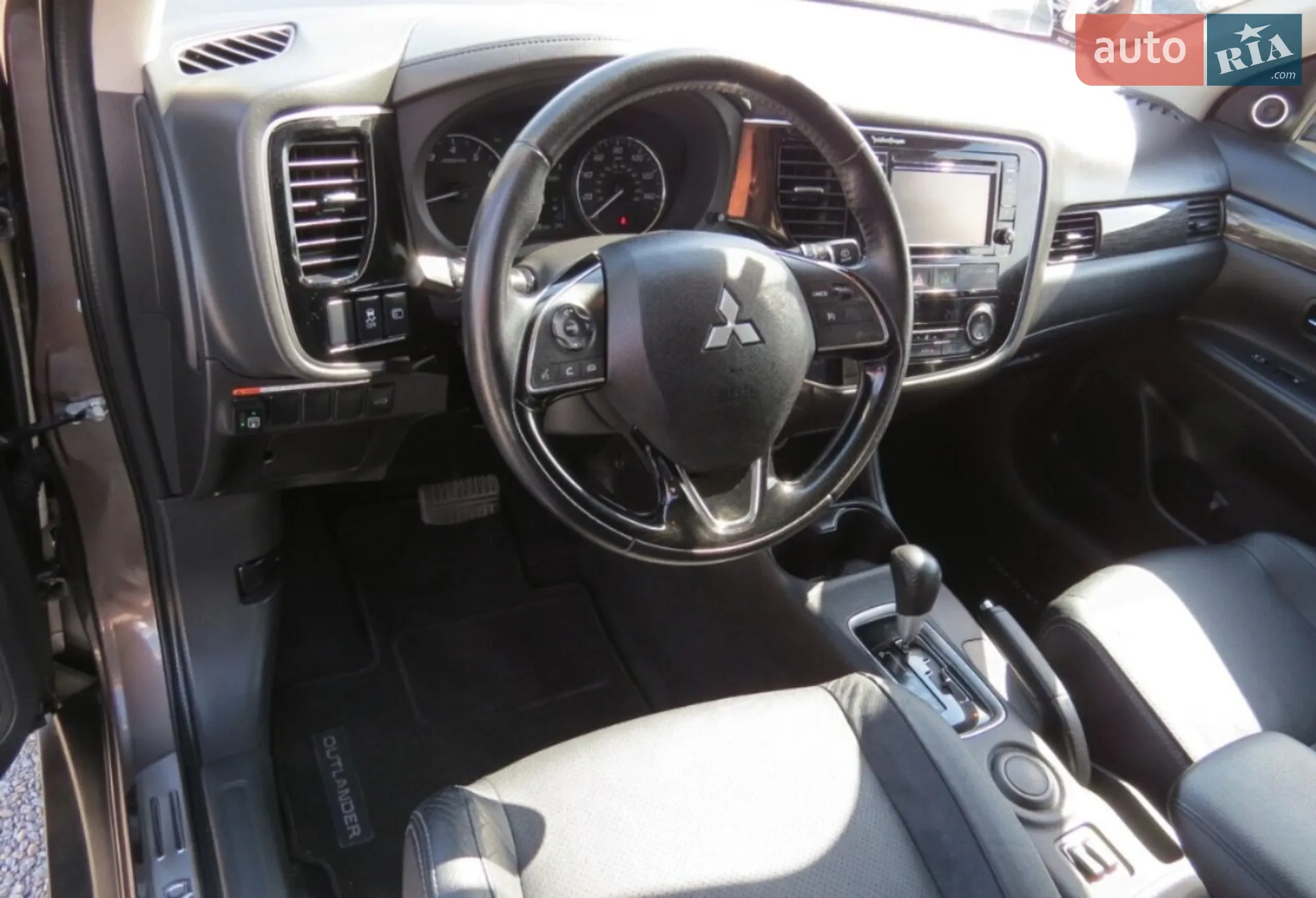 2015 Mitsubishi Outlander - мініатюра 31