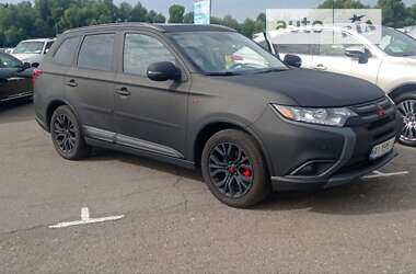 Позашляховик / Кросовер Mitsubishi Outlander 2015 в Києві