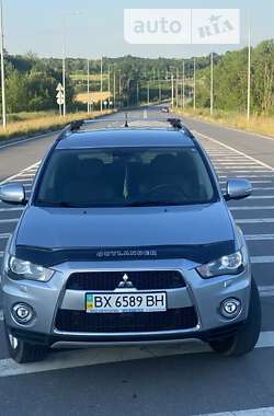 Внедорожник / Кроссовер Mitsubishi Outlander 2012 в Хмельницком