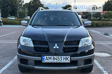 Позашляховик / Кросовер Mitsubishi Outlander 2005 в Житомирі