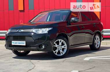 Позашляховик / Кросовер Mitsubishi Outlander 2013 в Києві