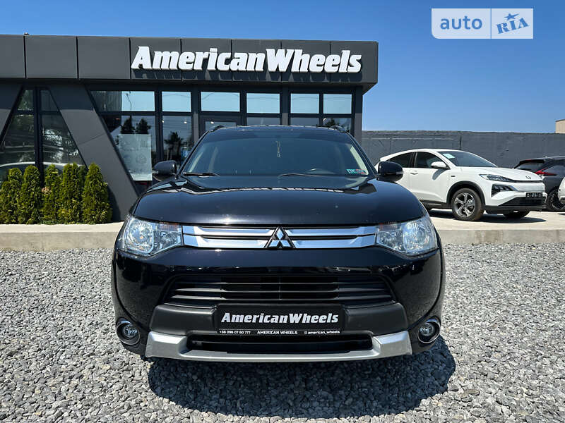 Внедорожник / Кроссовер Mitsubishi Outlander 2014 в Черновцах