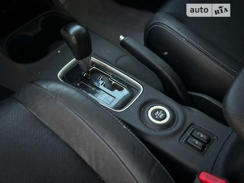 Внедорожник / Кроссовер Mitsubishi Outlander 2014 в Черновцах